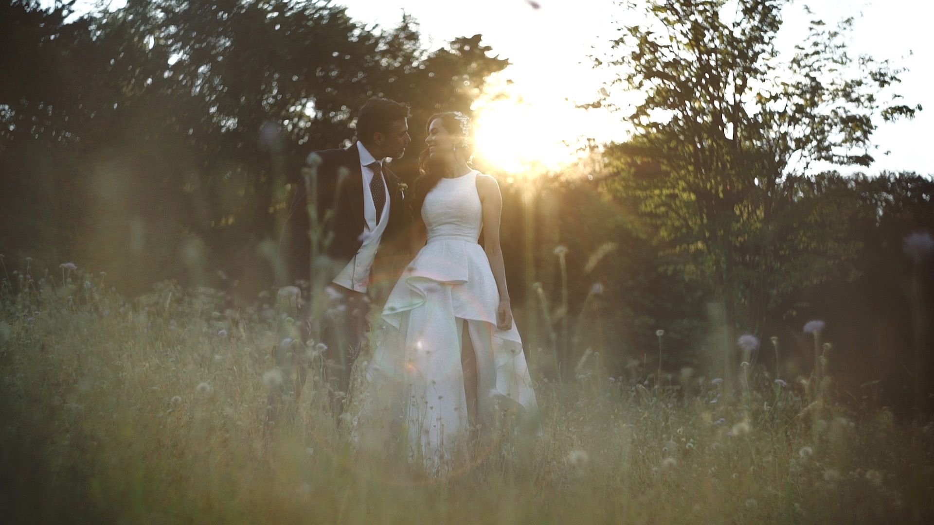 A Summer Haze, Dreamy Sezincote House Wedding